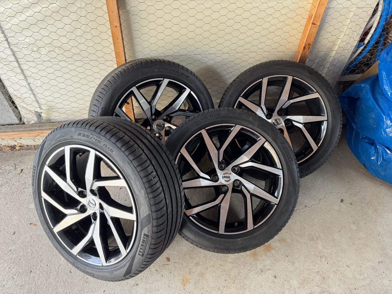 VOLVO VANTEET 5-Y Spoke Black Diamond Cut | Tori