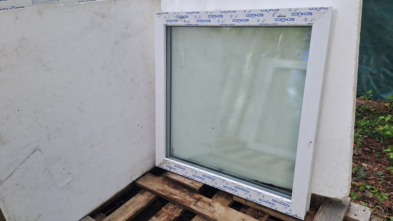 Scuchon 3 lasisia PVC ikkunoita, kuvissa hinnat