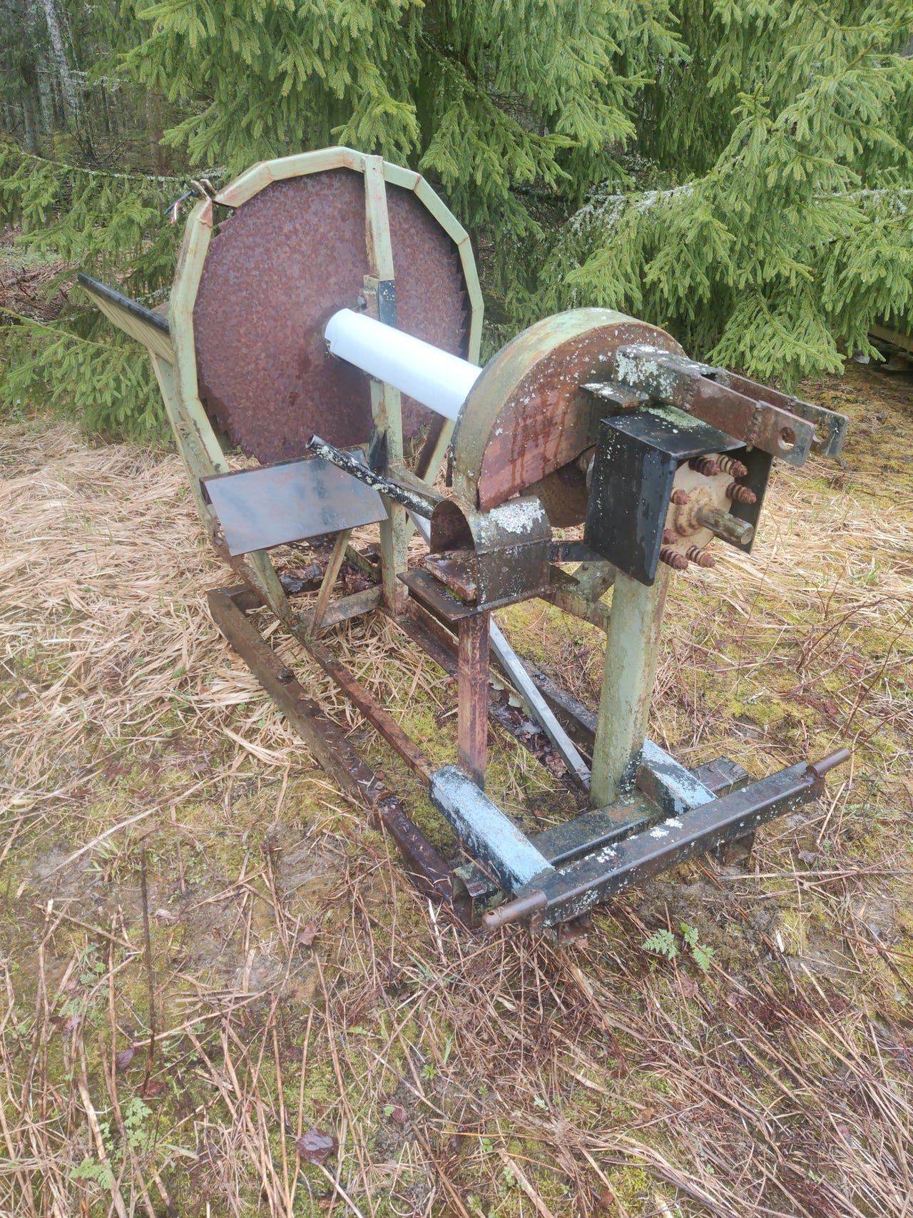 Klapisirkkeli Polttopuusirkkeli Tori