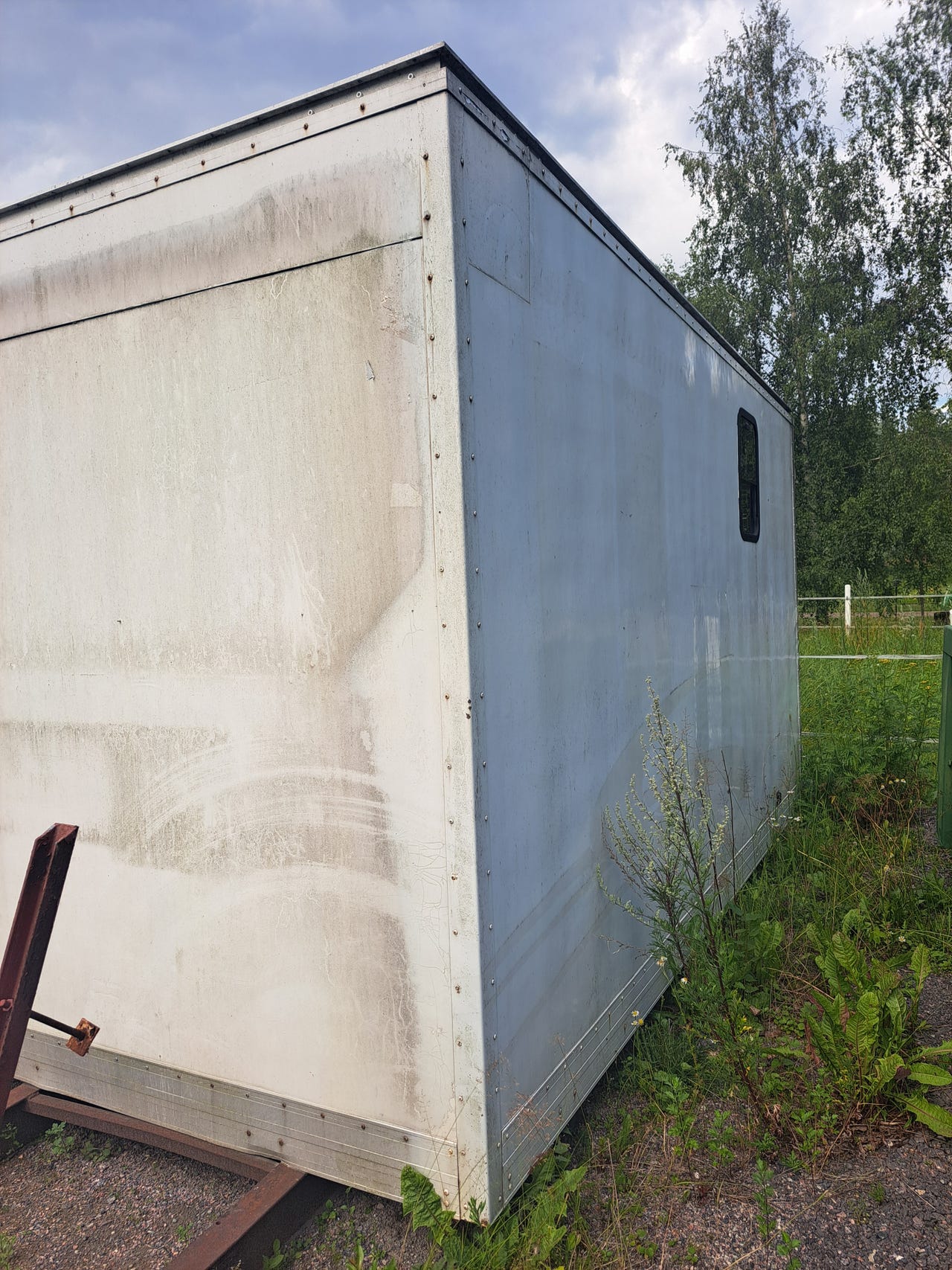 Hevoskuljetuskori Kahdellehevoselle