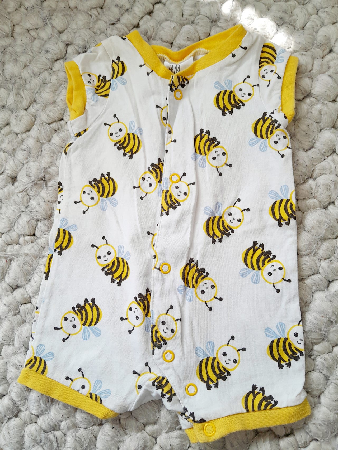 H&M yöpuku vauvalle