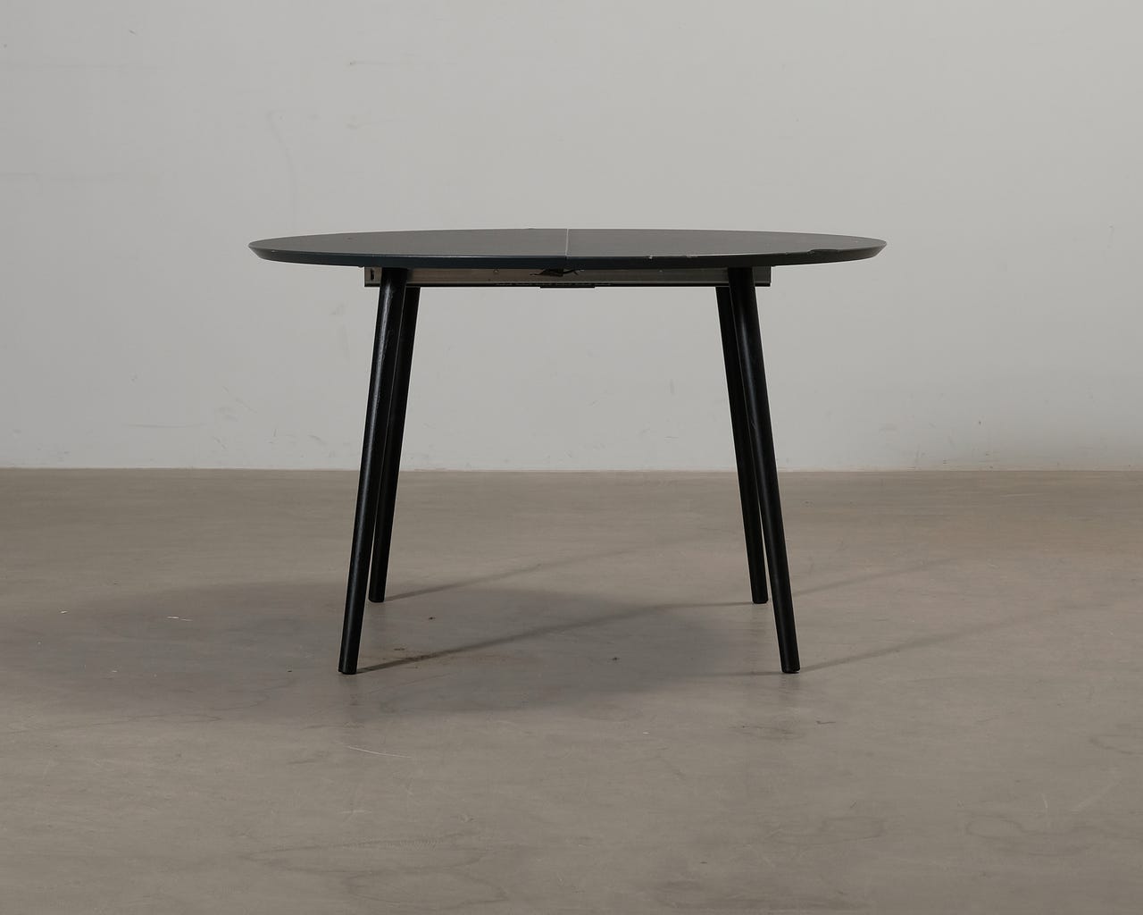 Sofacompany Amelia ruokapöytä 120-170 cm musta
