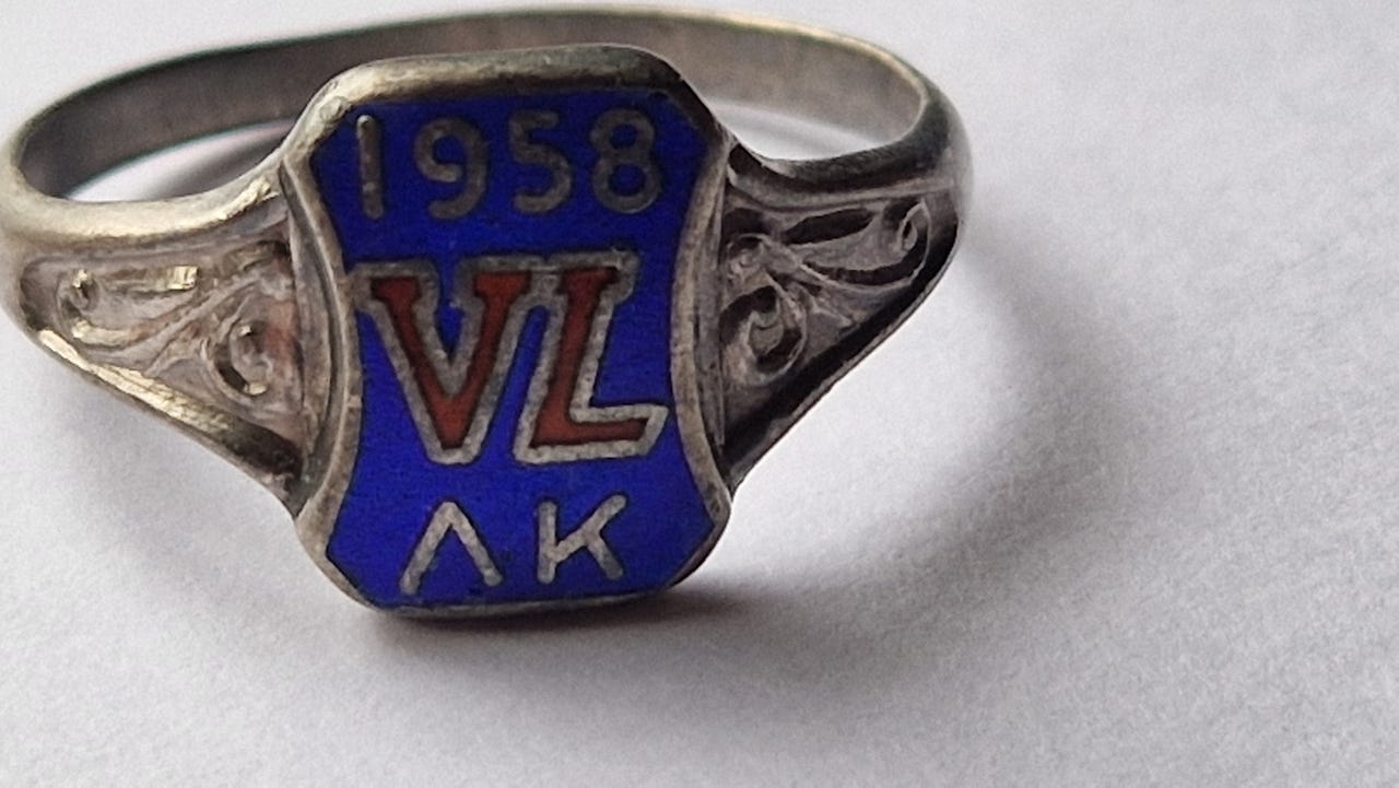 Koulu /ammattisormukset 1958 Valmetin AK ja KTL 1956