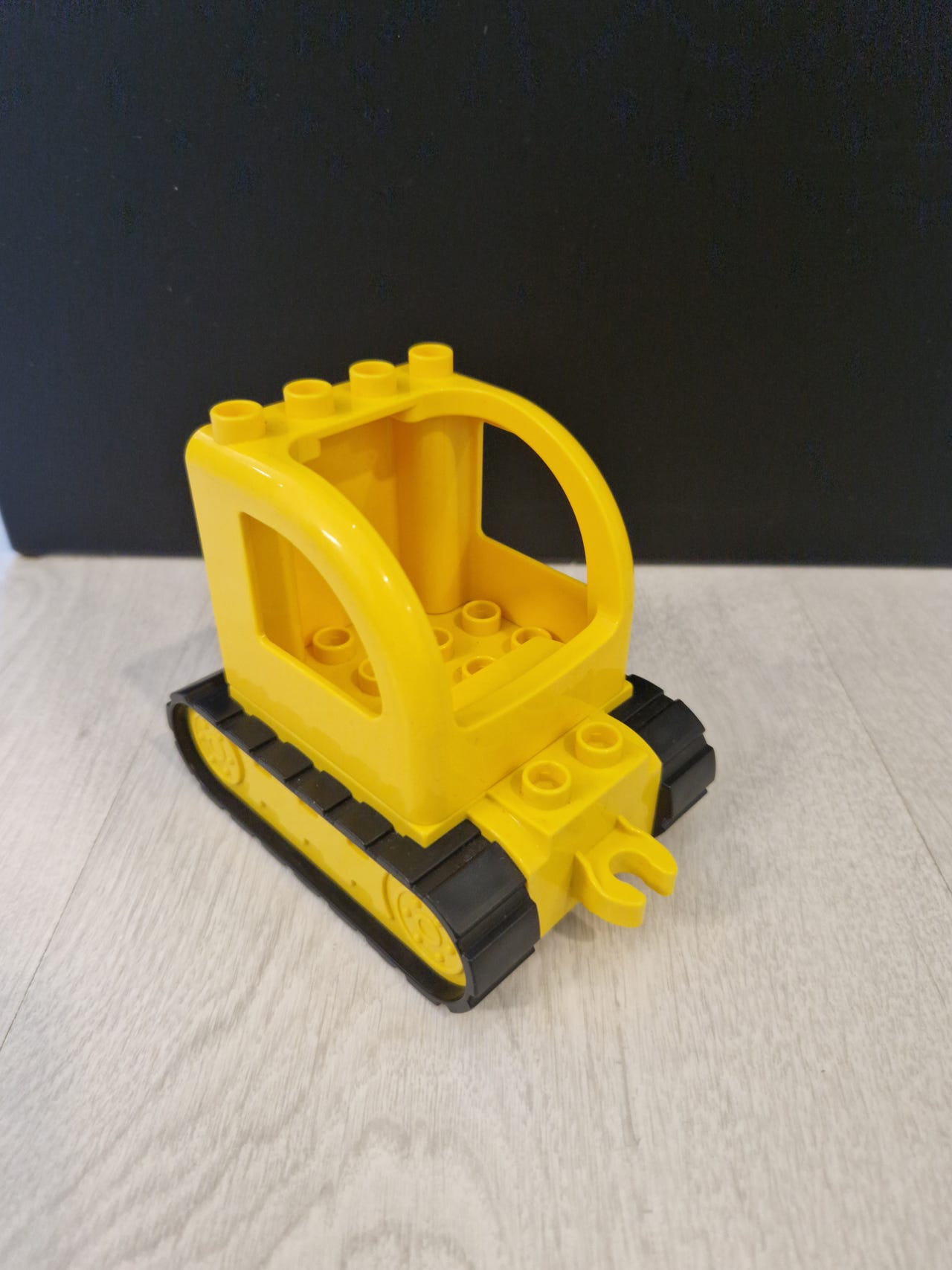 Lego Duplo, Caterpillarin alusta ja hytti