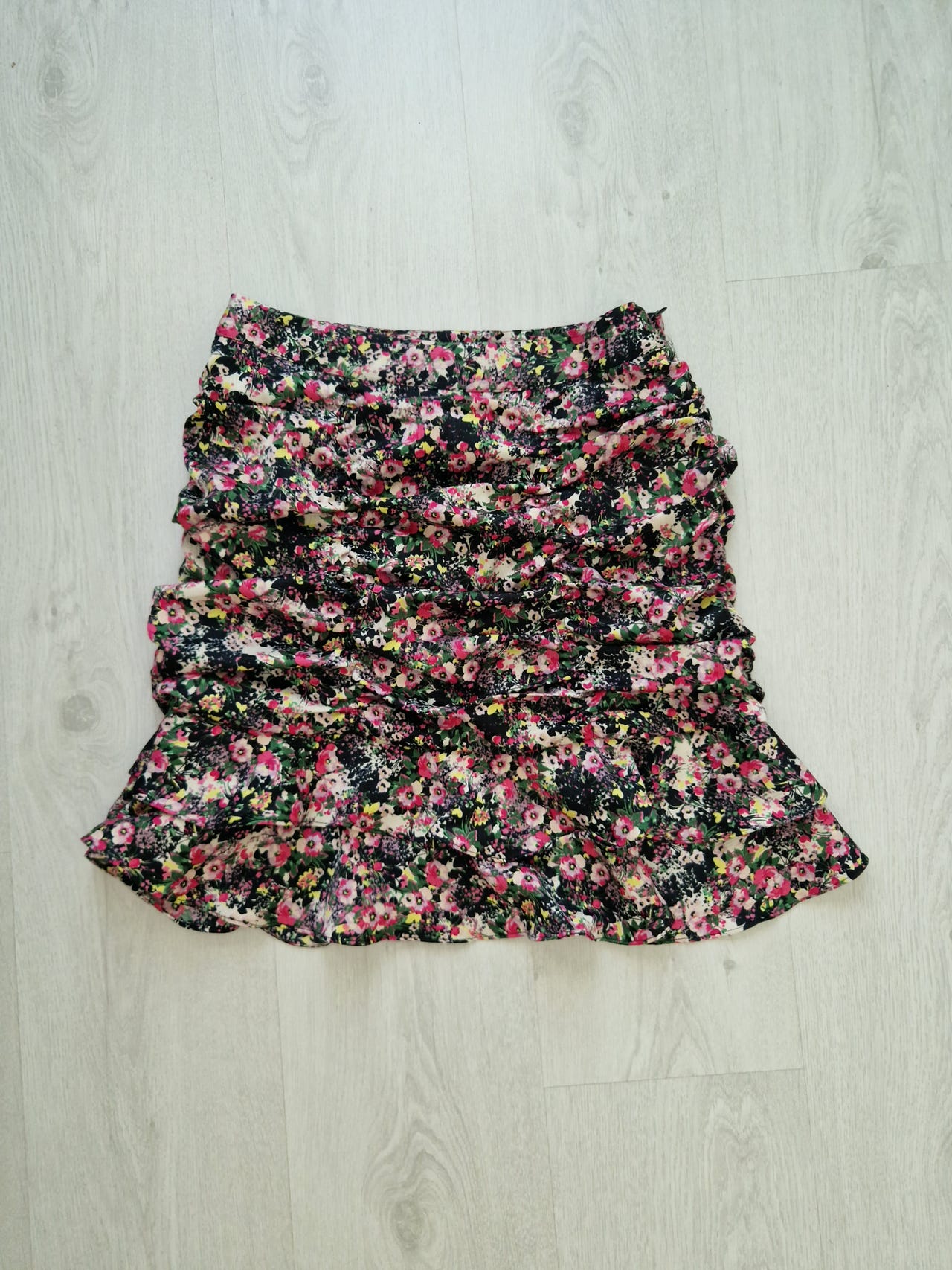Vero Moda, kukallinen hame, koko S