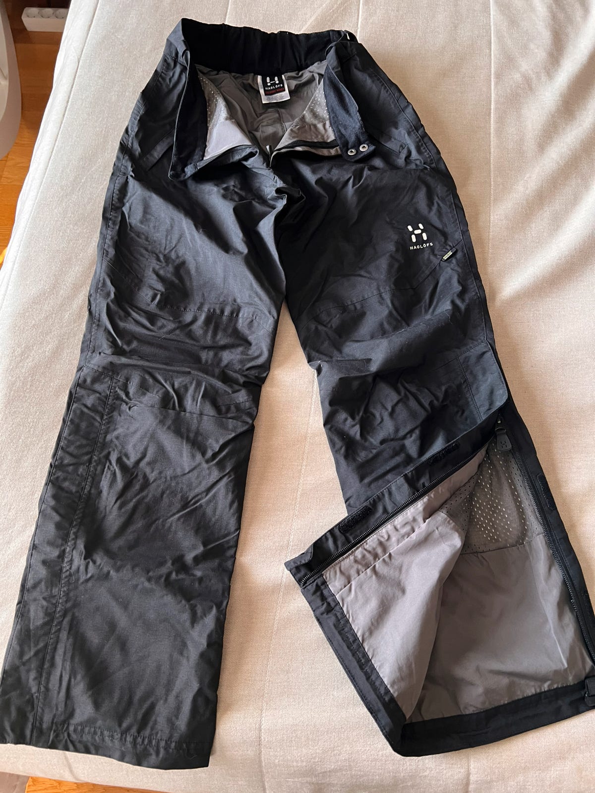 Haglöfs ulkoilu-/ lasketteluhousut (kuorihousut) XXS (/32) short