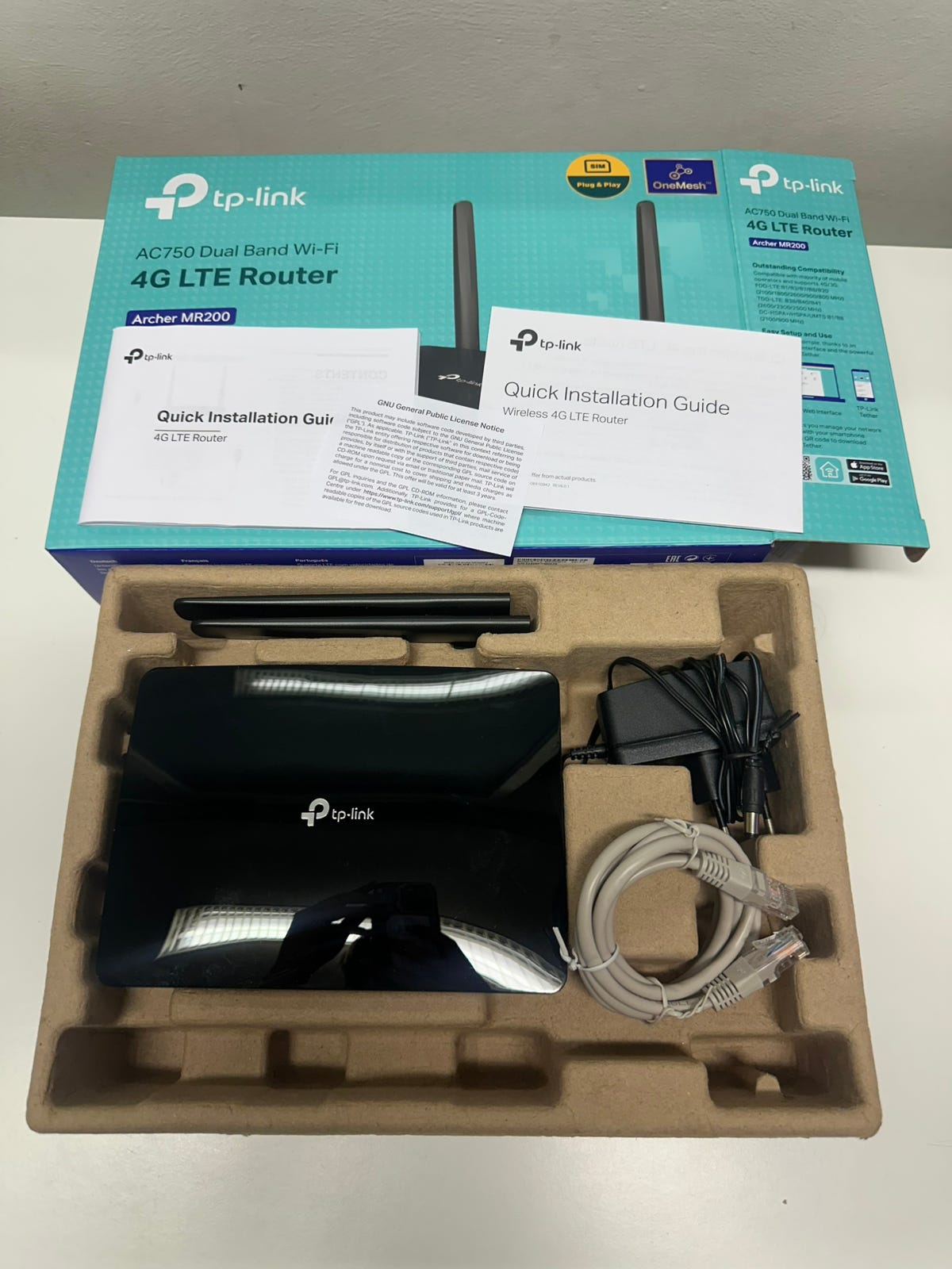 TP-Link Archer MR200 4G/LTE AC750 wifi router (Condition 99.99%)