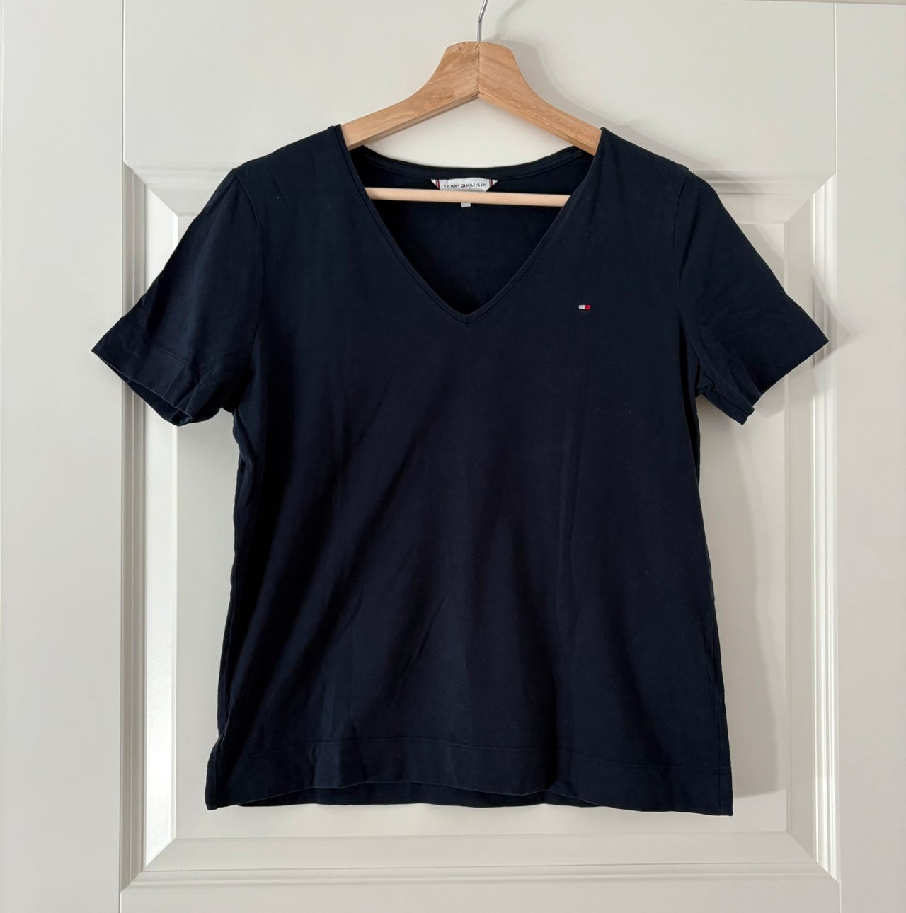 Siisti ja ehjä Tommy Hilfiger t-paita