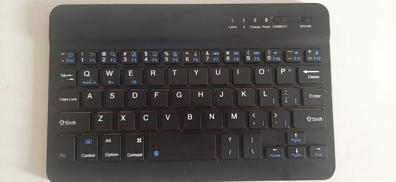Mini bluetooth näppäimistö
