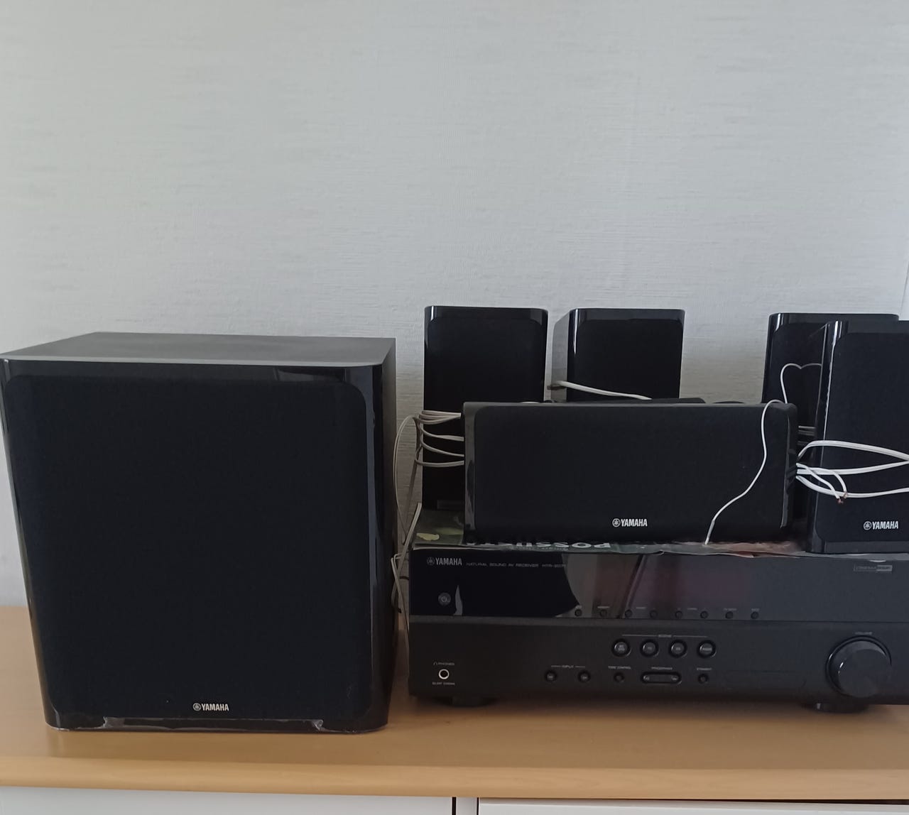 Yamaha Kotiteatterijärjestelmä Musta