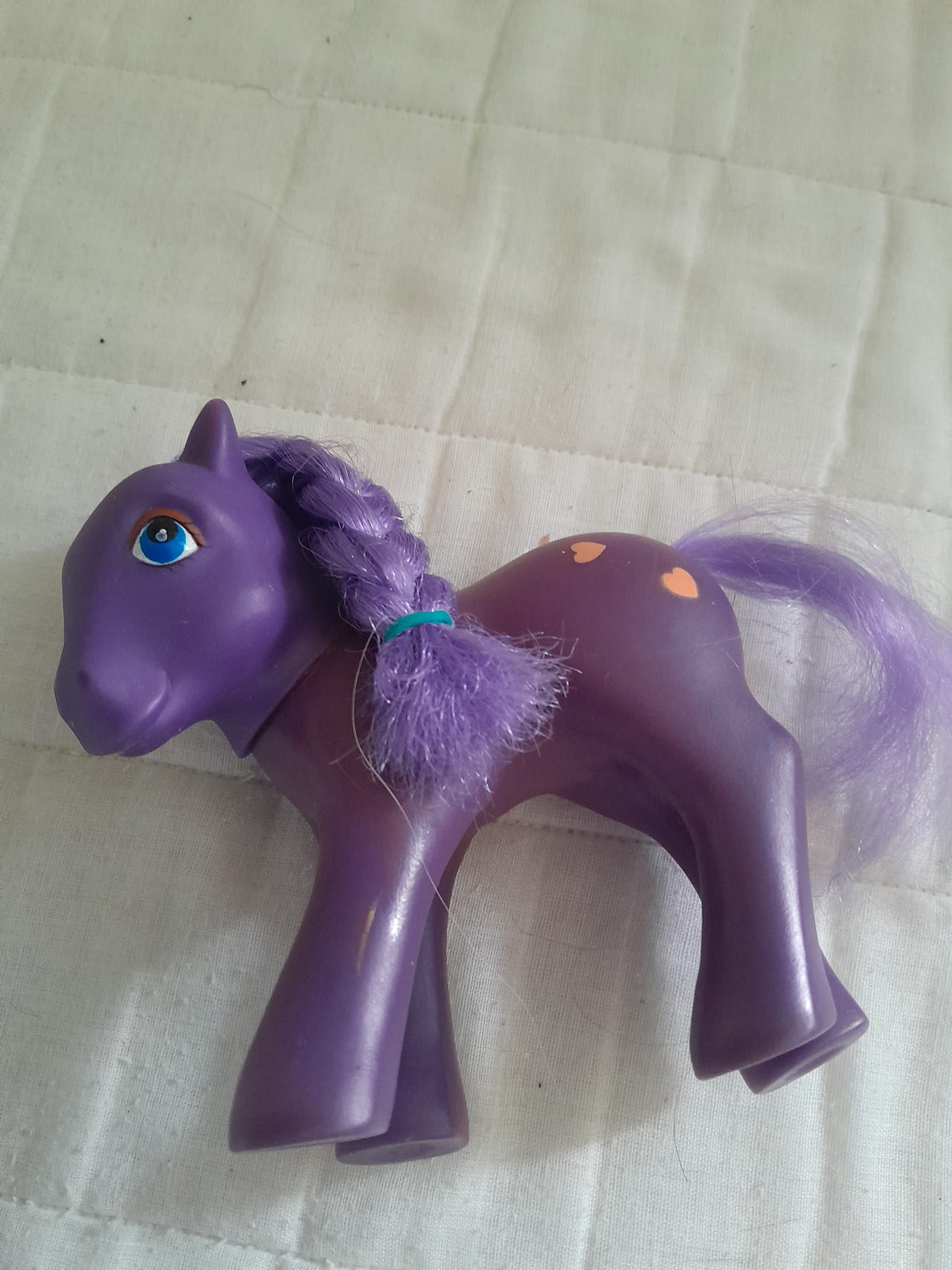 Violetti poni