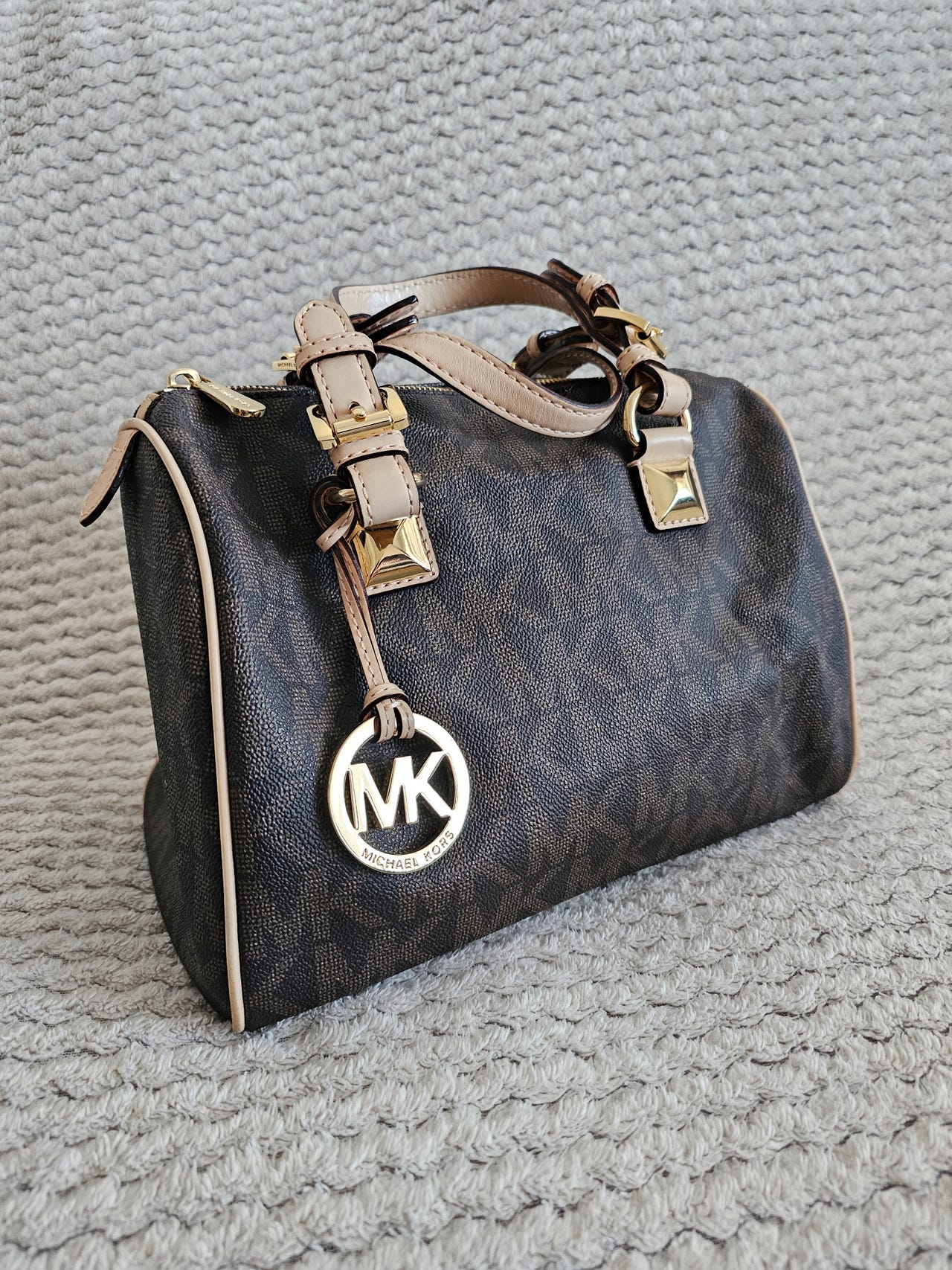 Michael Kors käsilaukku