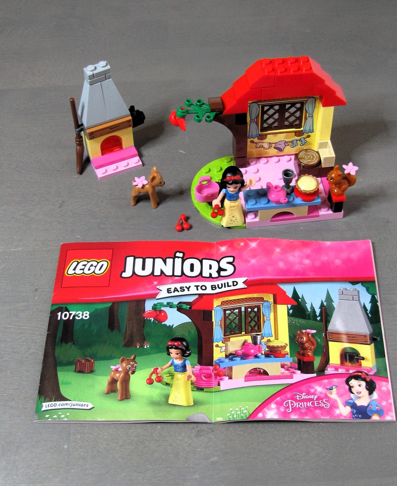 LEGO Juniors 10738 Lumikin metsämökki Tori