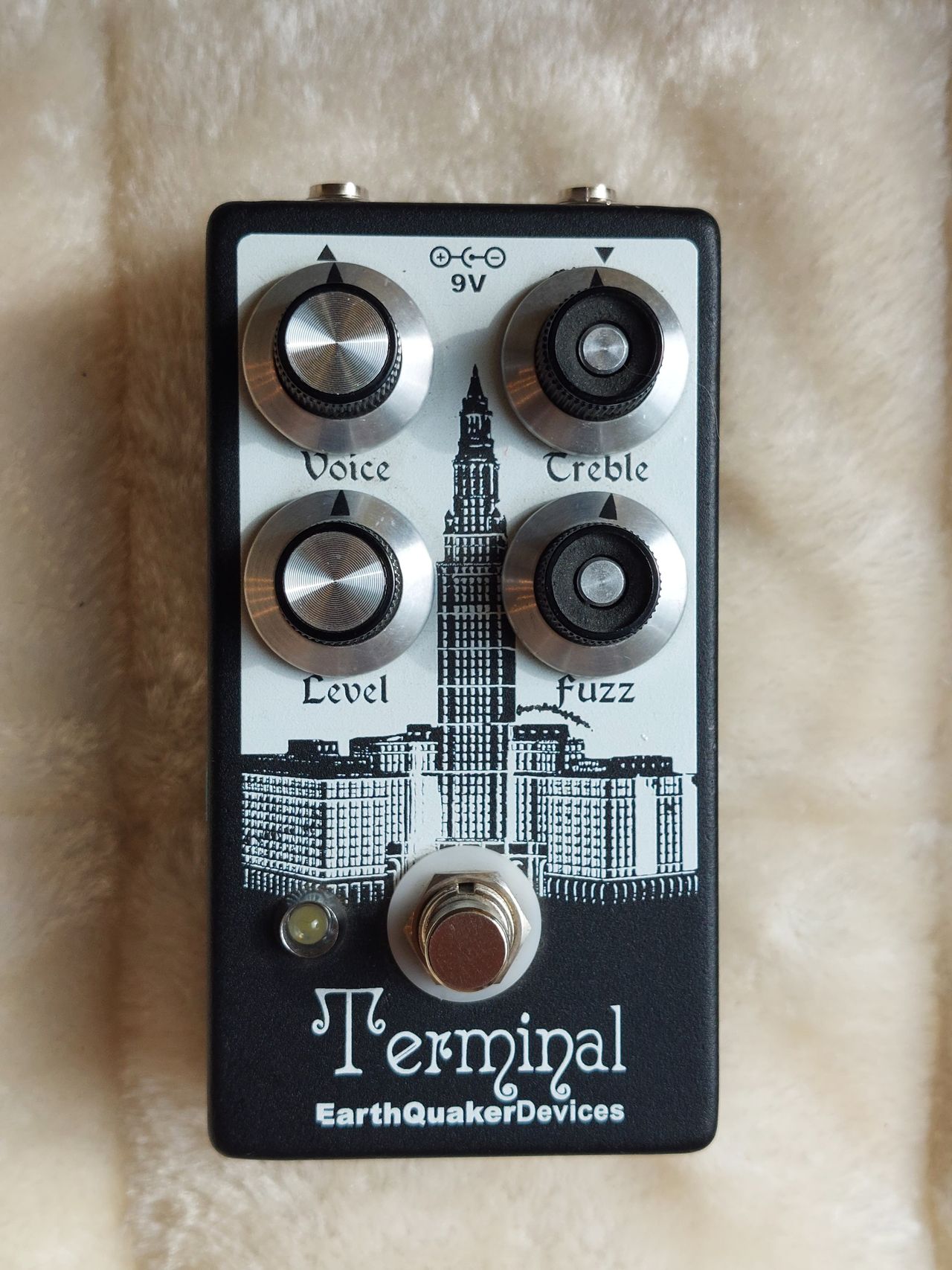 Earthquaker Devices Terminal Fuzz | Tori