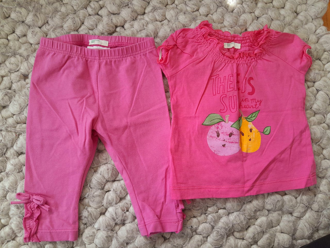 Benetton vauvan legginsit ja paita