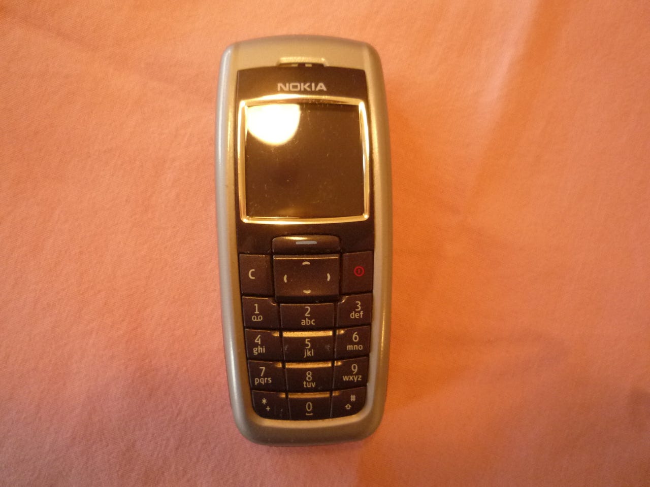PUHELIN NOKIA 2600