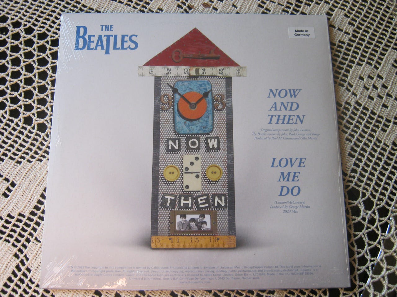 THE BEATLES NOW AND THEN RED VINYL | Tori