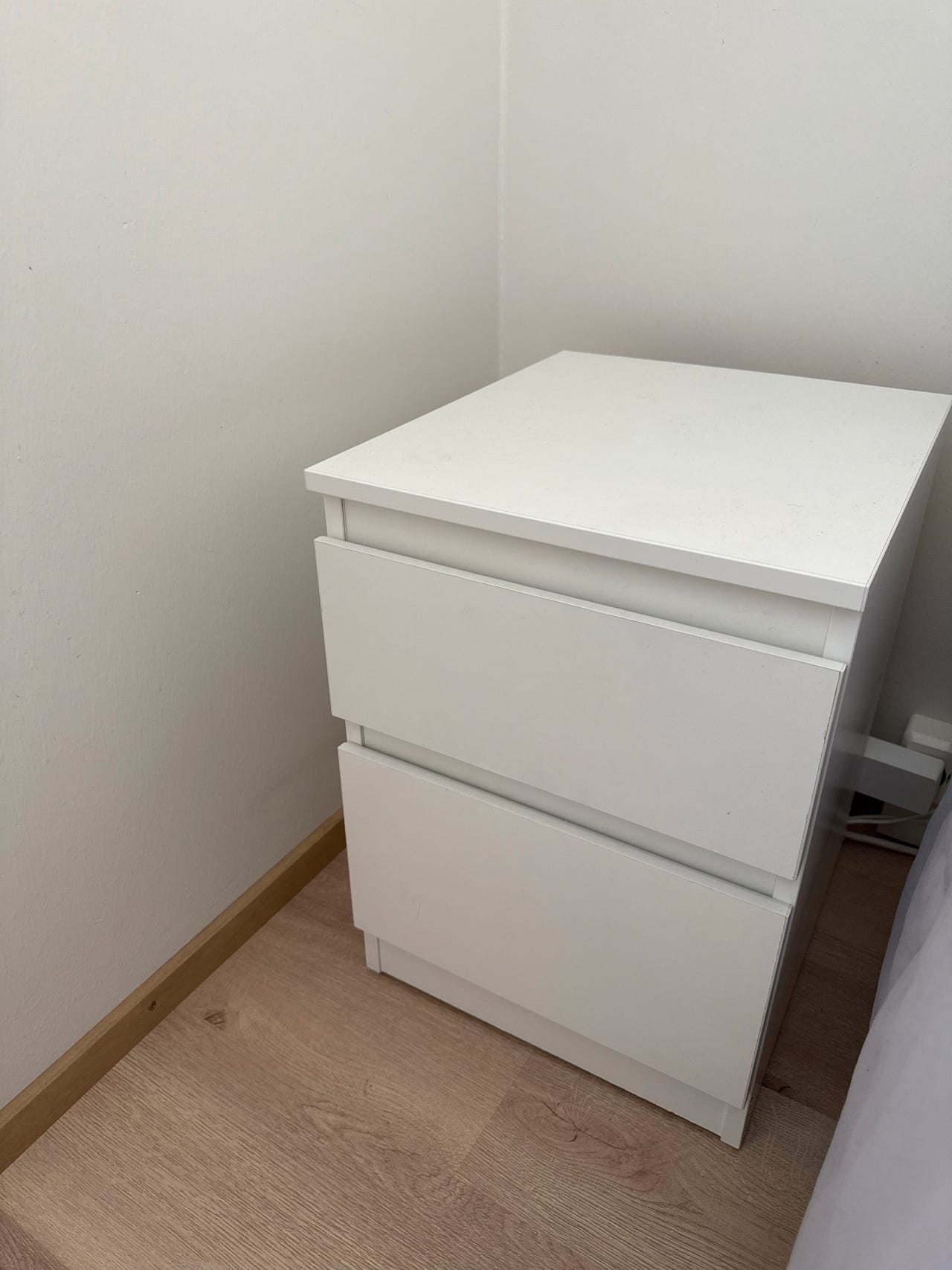 Ikea yöpöytä - varattu | Tori