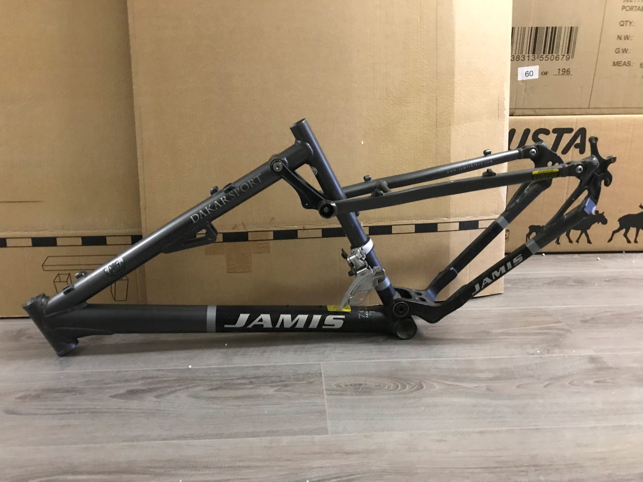 Jamis Dakar Sport täysjousto maastopyörän runko