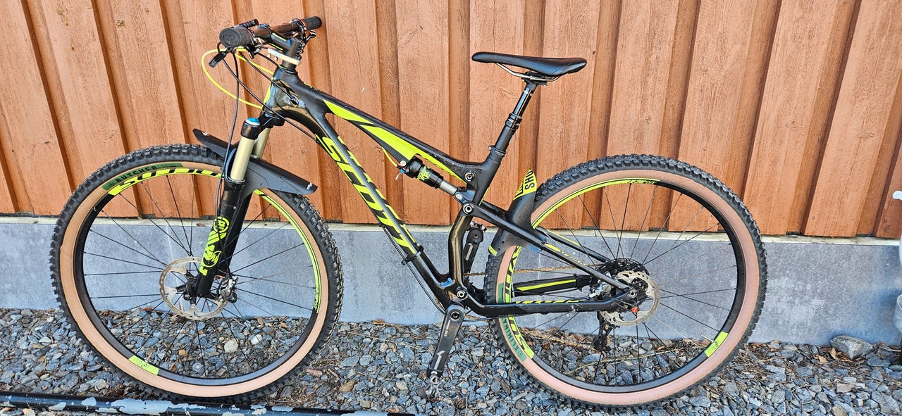 Spark 900 RC Wold Cup XO kilpapyörä, M, Joensuu