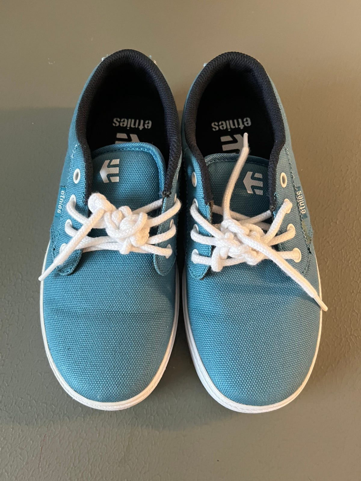 Uudet etnies tennarit 35