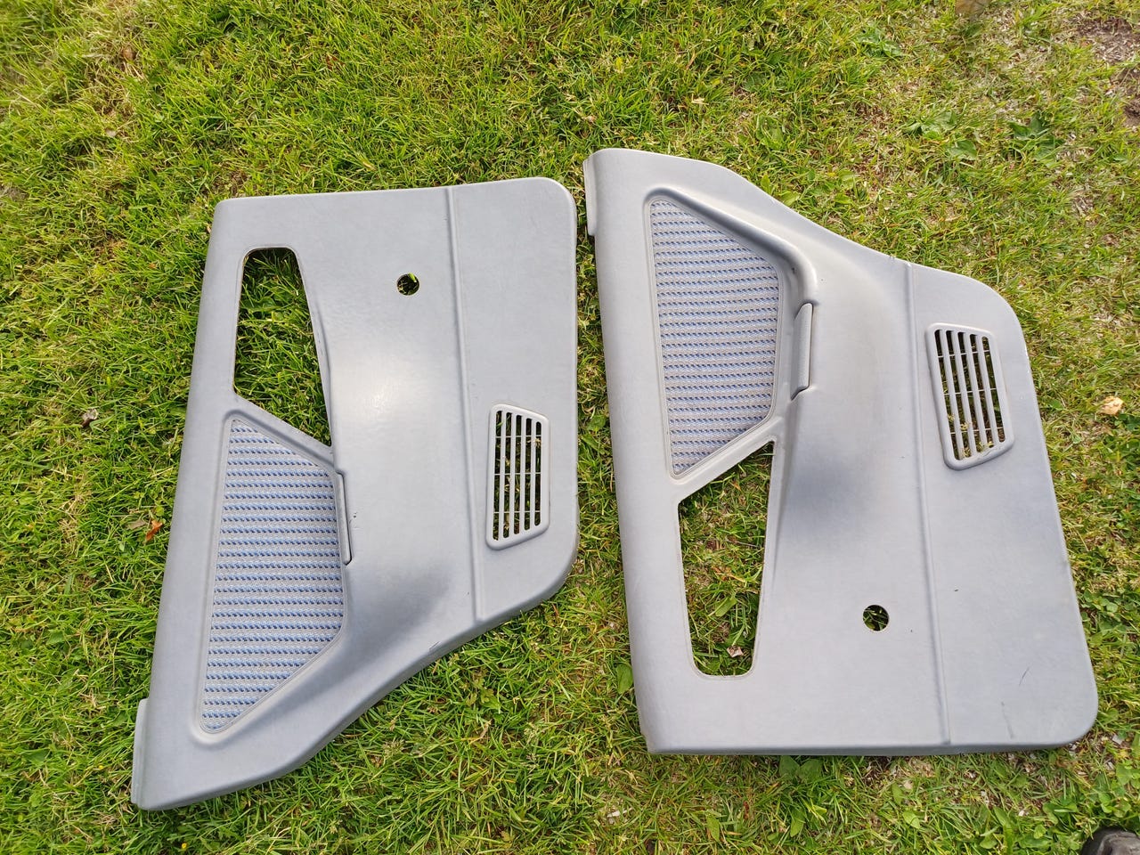 Ford sierra mk1 ovipahvit
