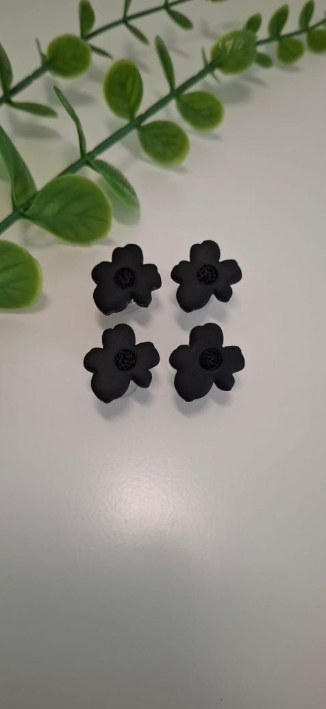 Käsintehtyjä nappikoruja
