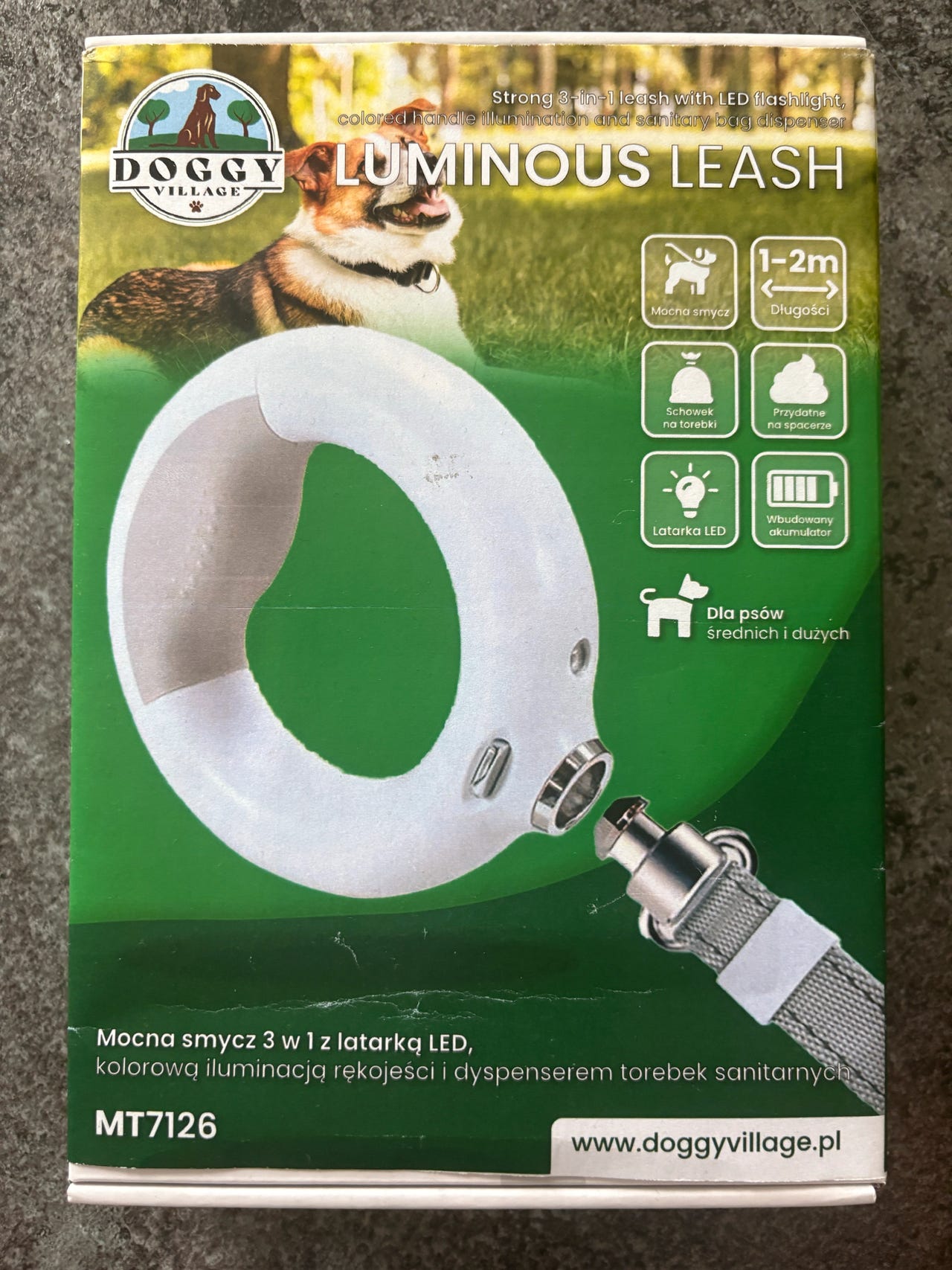 Koiran ulkoilutus hihna LED-valolla ja heijastus