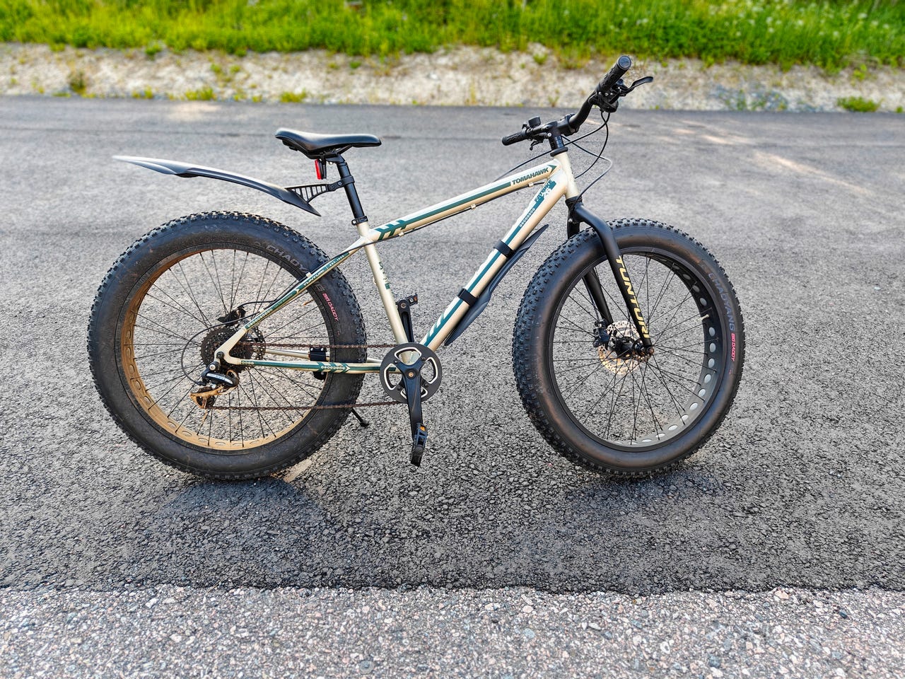 Tomahawk Tunturi Fat Bike E Spin Bike Shop