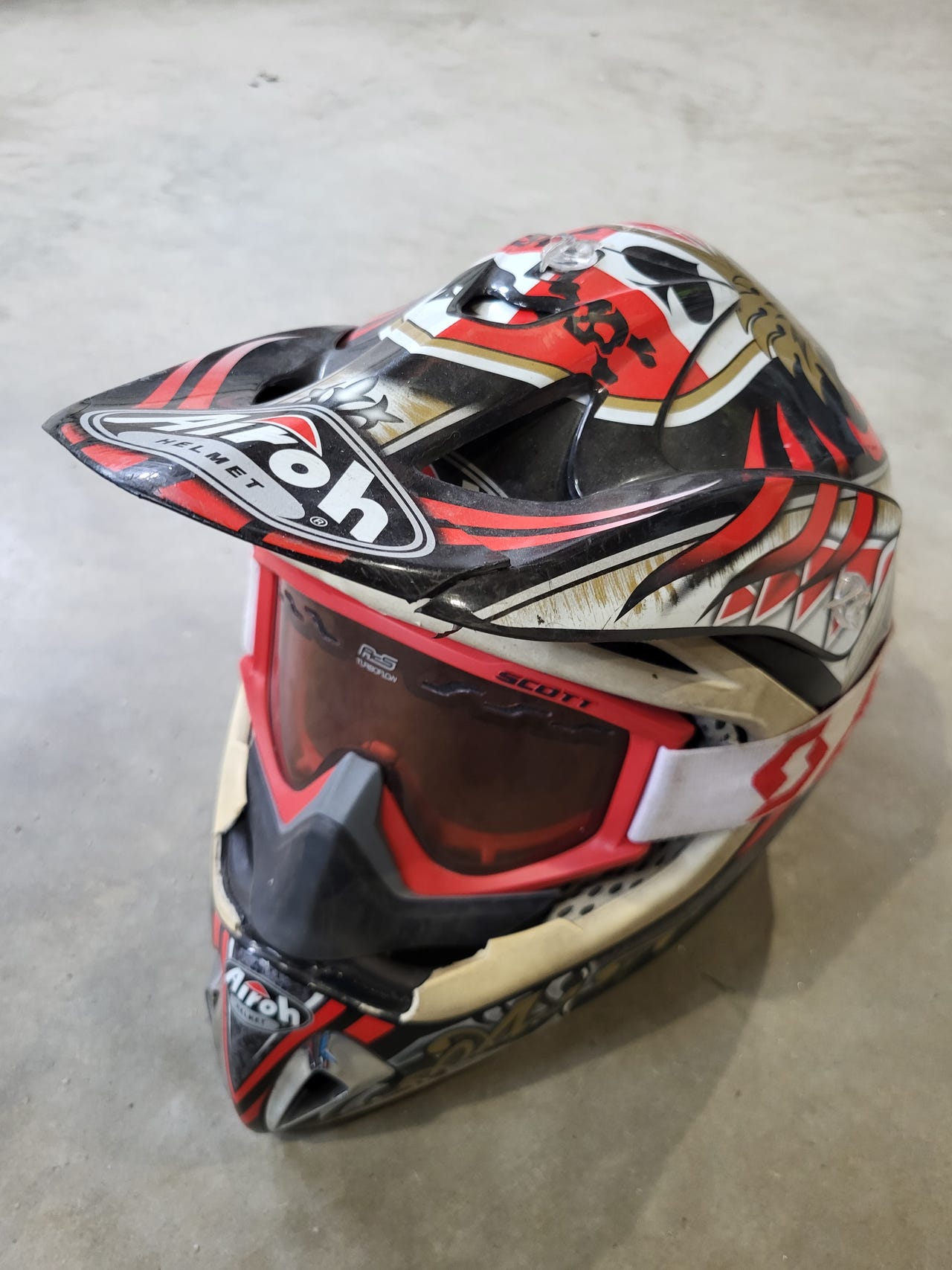 Bike Helmet Airoh Helmet Bargy Design Airoh Helmet Scott Lasit Tori