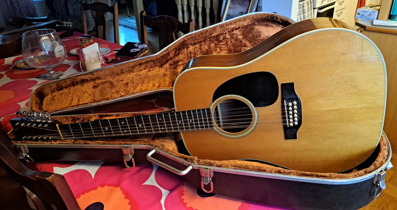 Martin D 28 12 kielinen