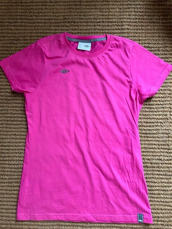 Uusi Umbro t paita 36 ( naisten)