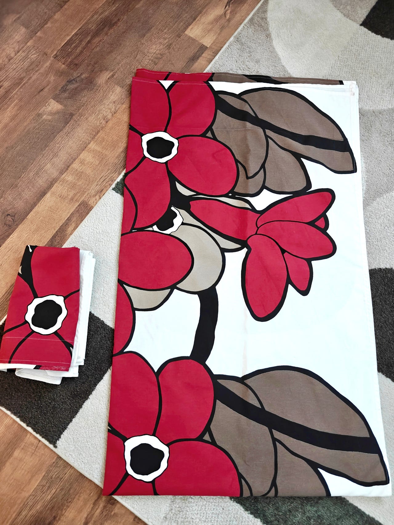 2-kpl-vallila-kukkatarha-verhot-140x250-cm-tori