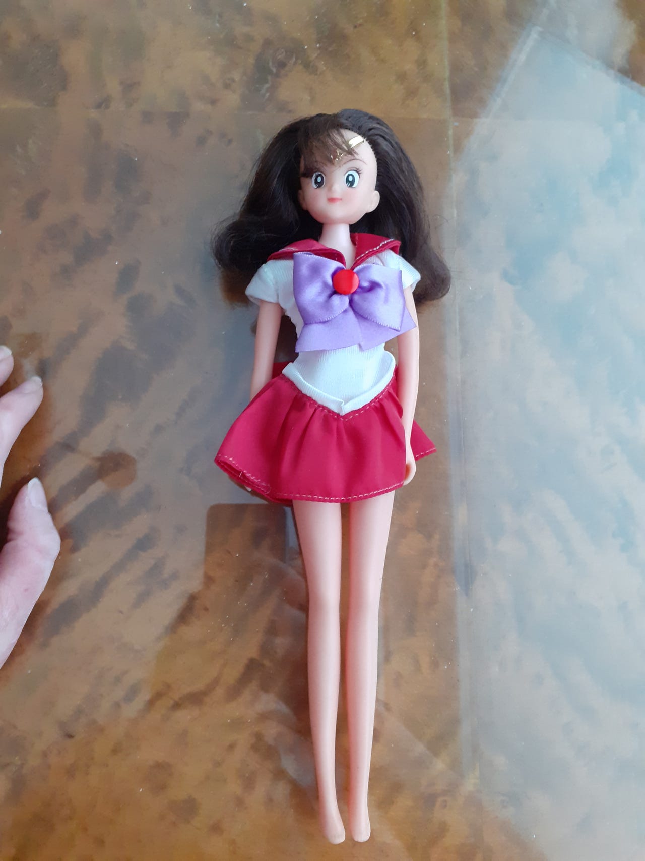 Tummatukkainen Sailor Moon- nukke SAILOR MARS