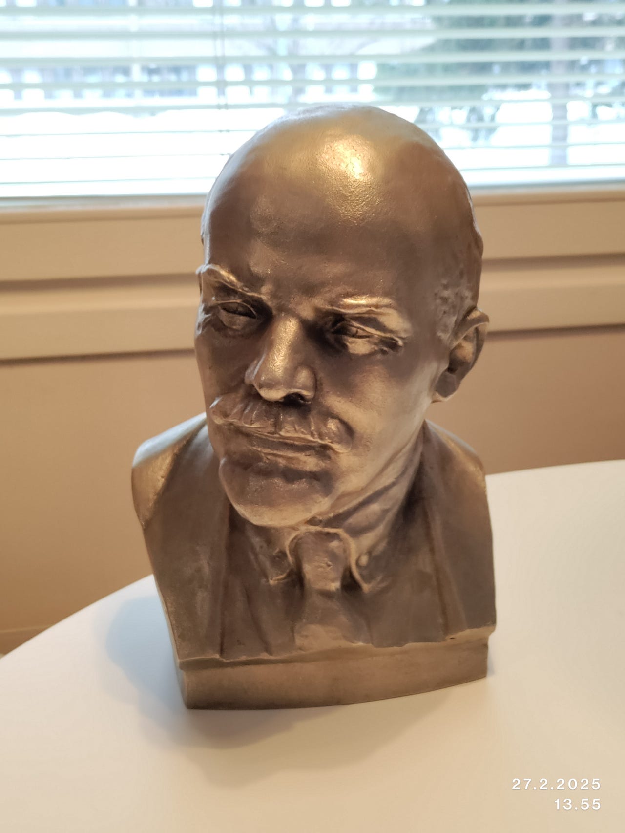 Lenin rintakuva patsas | Tori