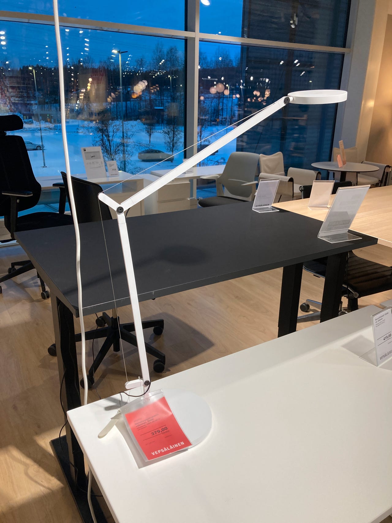 Pöytävalaisin artemide