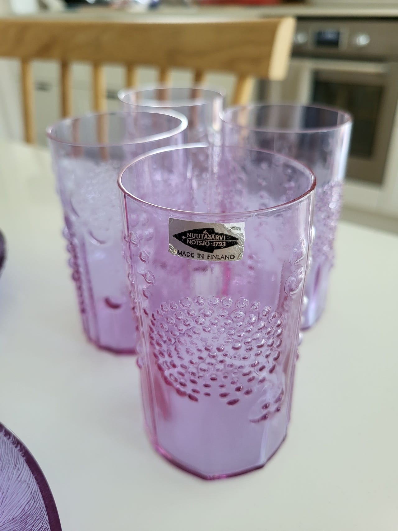 Nuutajärvi Flora lasit 4 kpl, neodyymi/ametisti, Oiva Toikka