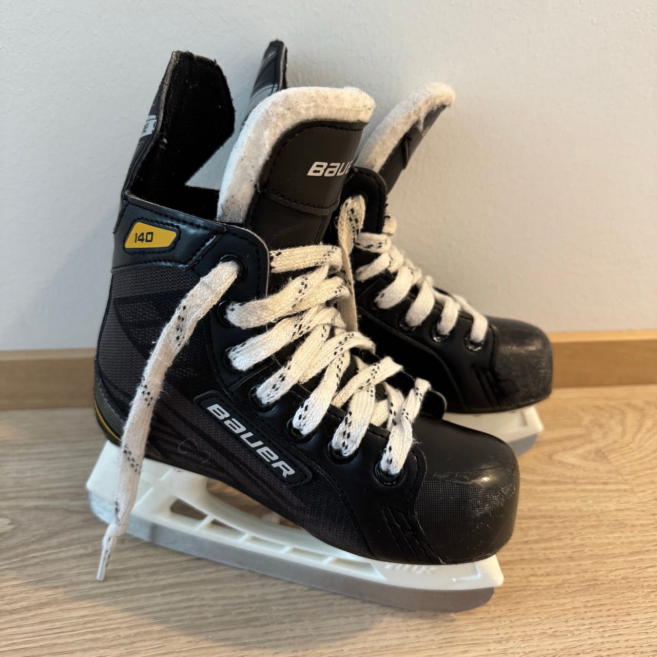 Luistimet Bauer, koko 30