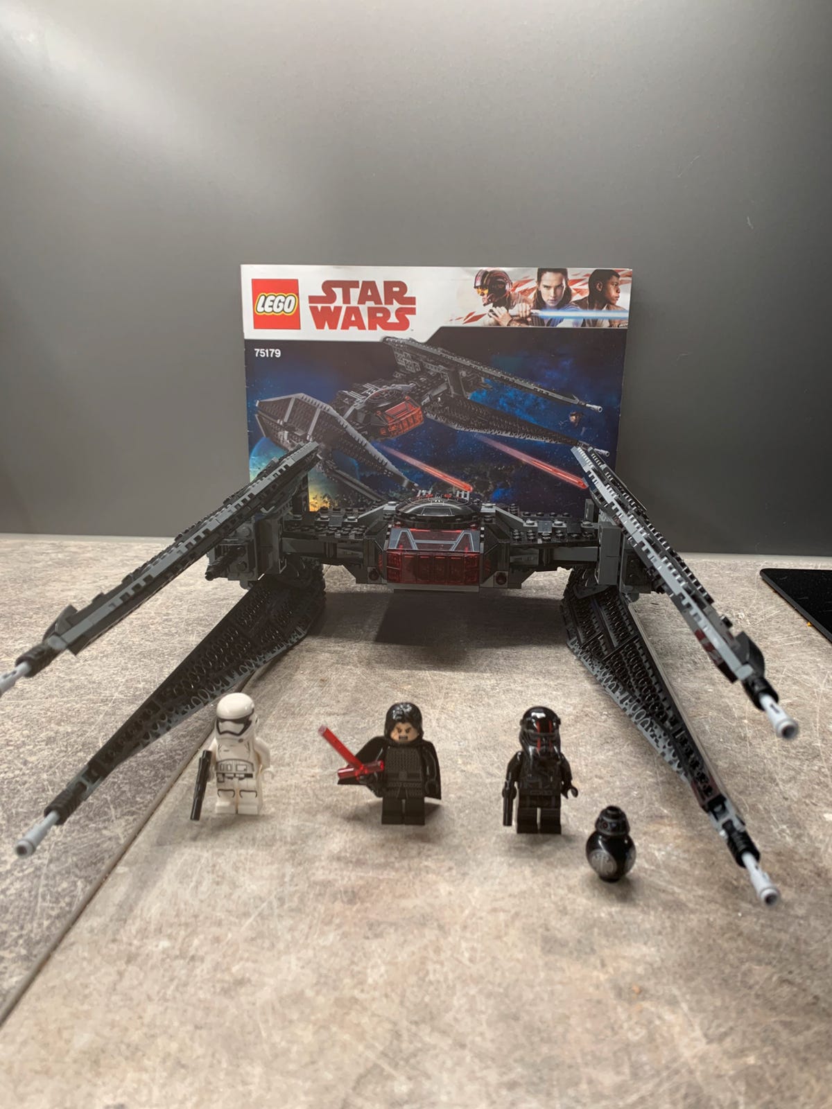 Lego Star Wars 75179 Kylo Ren’s TIE Fighter | Tori