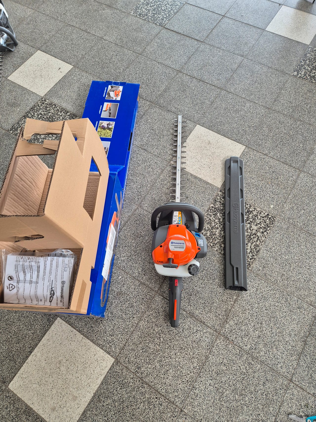 Pensasleikkuri Husqvarna 122hd60