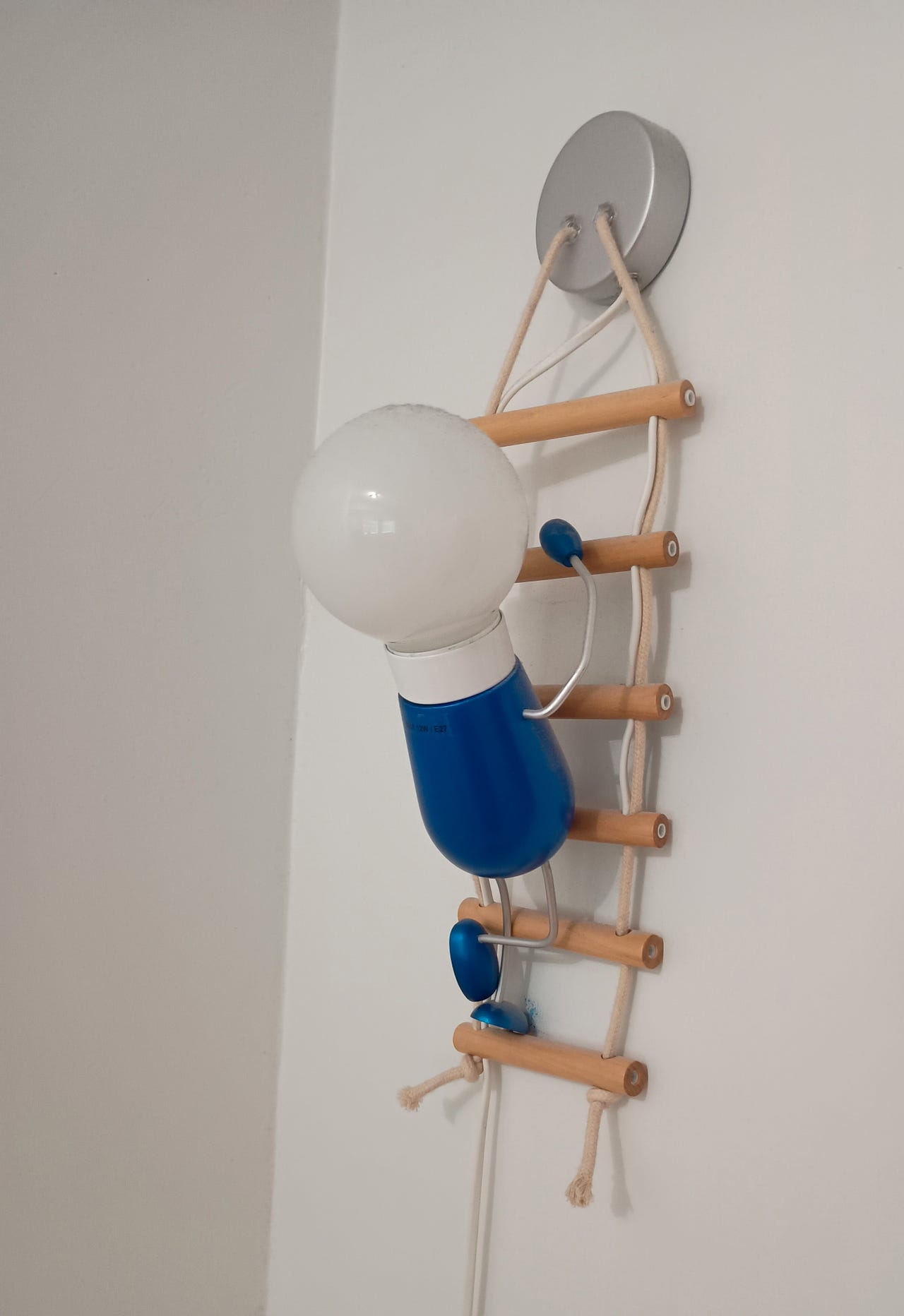Philips myKidsRoom seinävalaisin