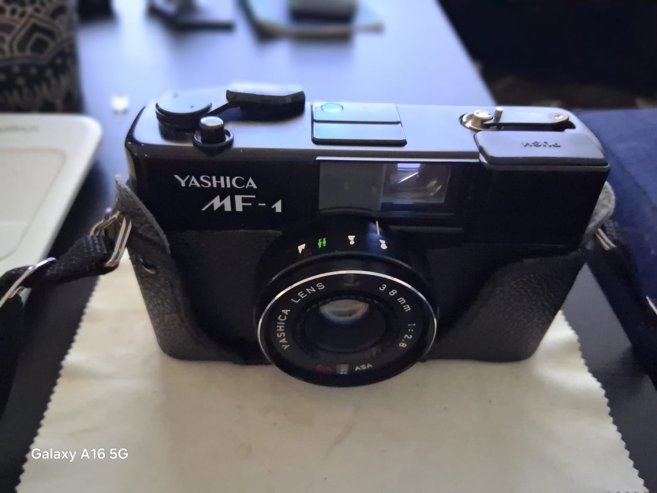 Yashica MF-1 kamera