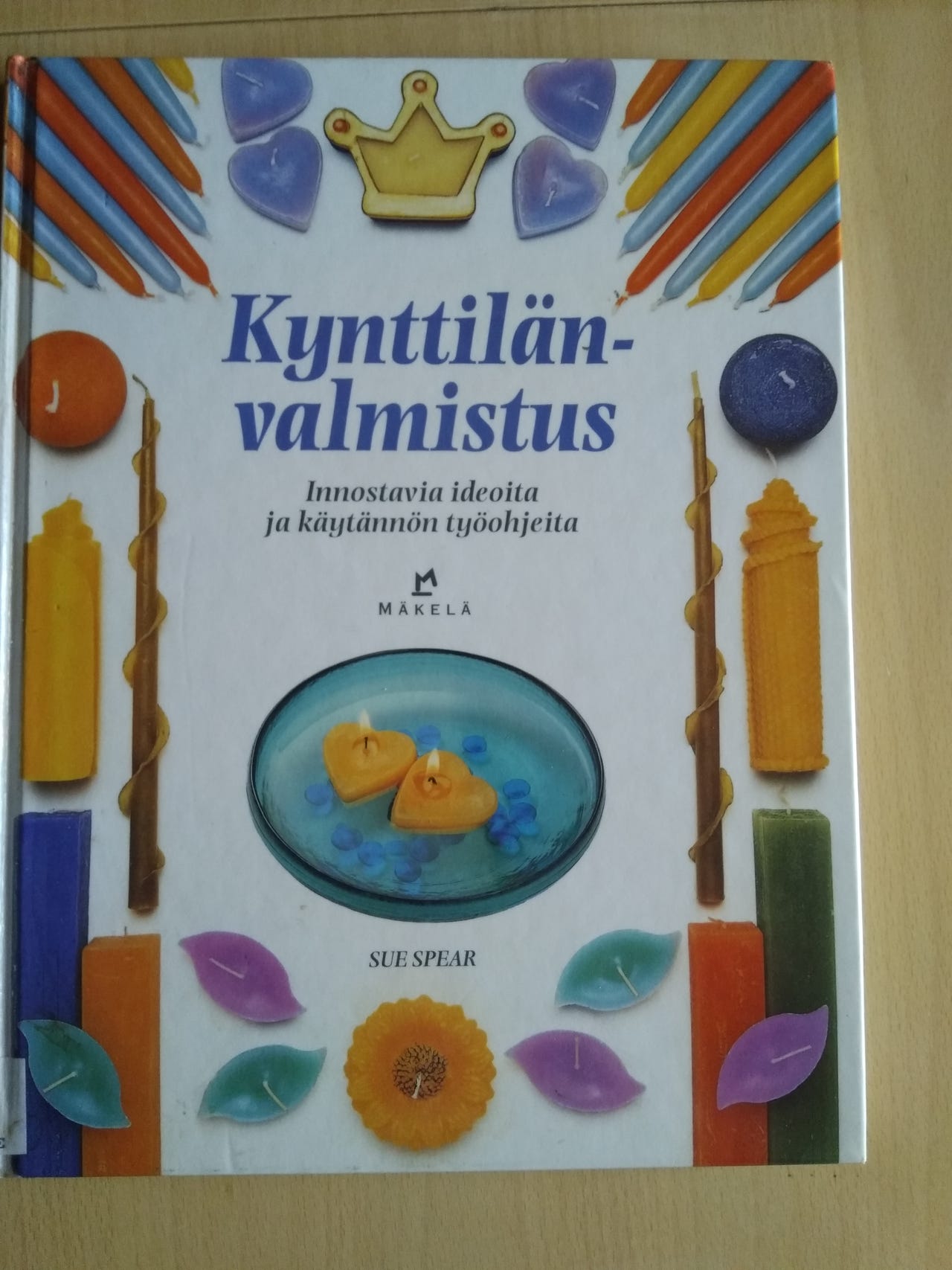 Kynttilän valmistus kirja