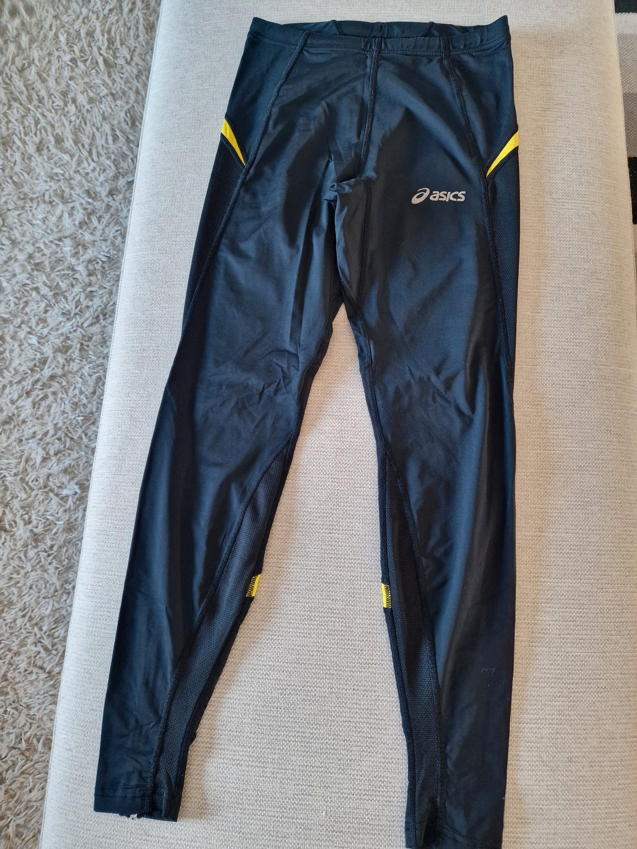 Asics miesten juoksutrikoot S