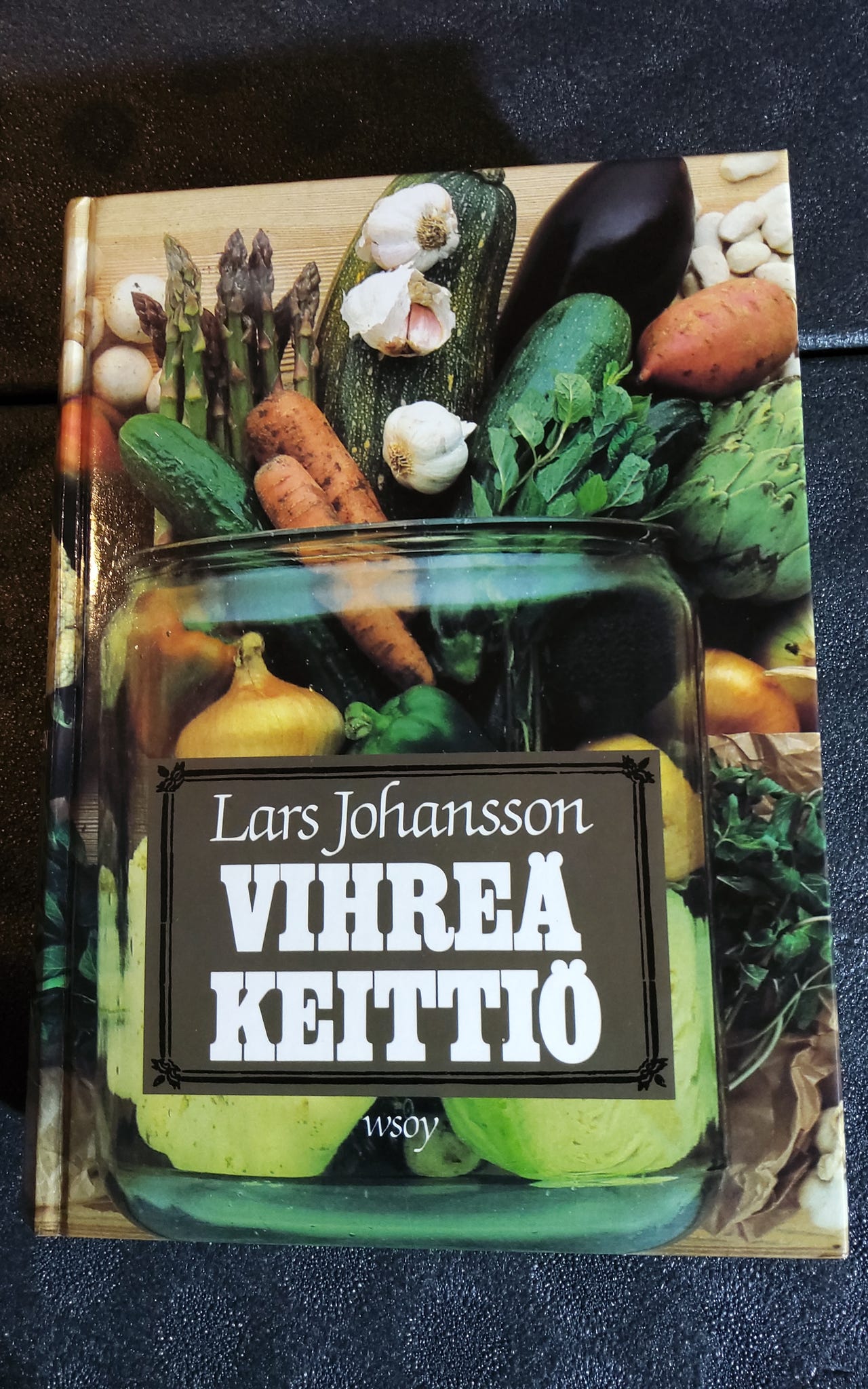 Vihreä Keittiö- kirja