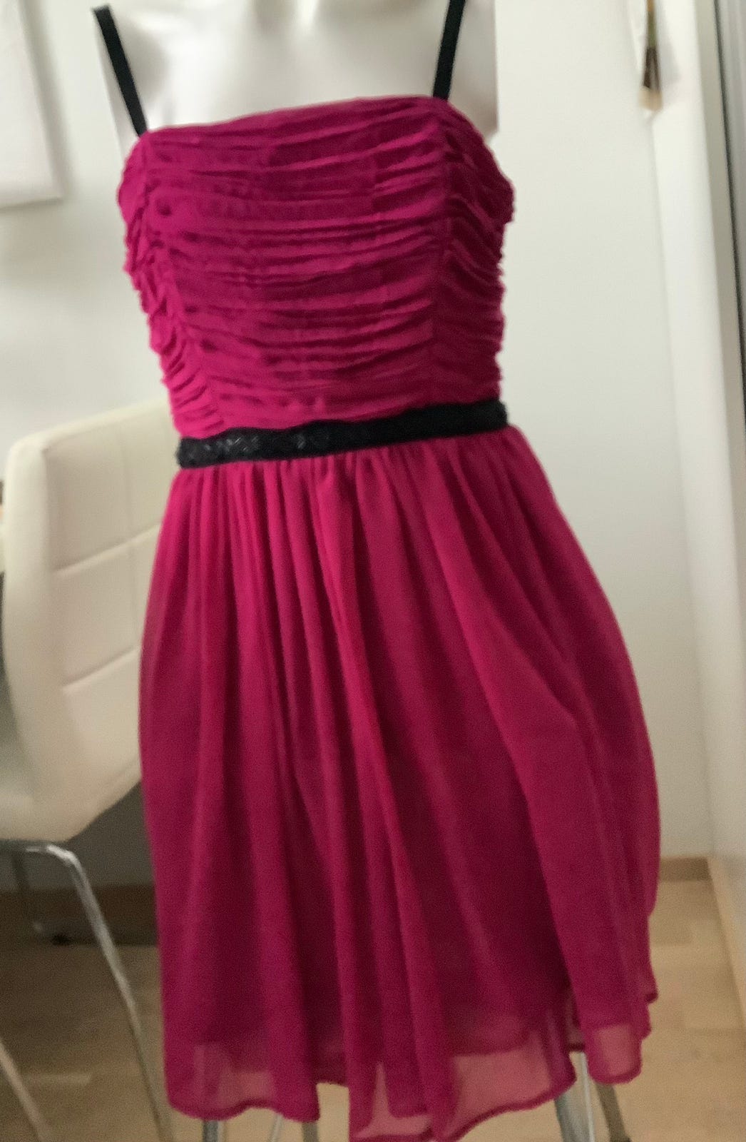 FOREVER 21 uudenveroinen juhlamekko S-M