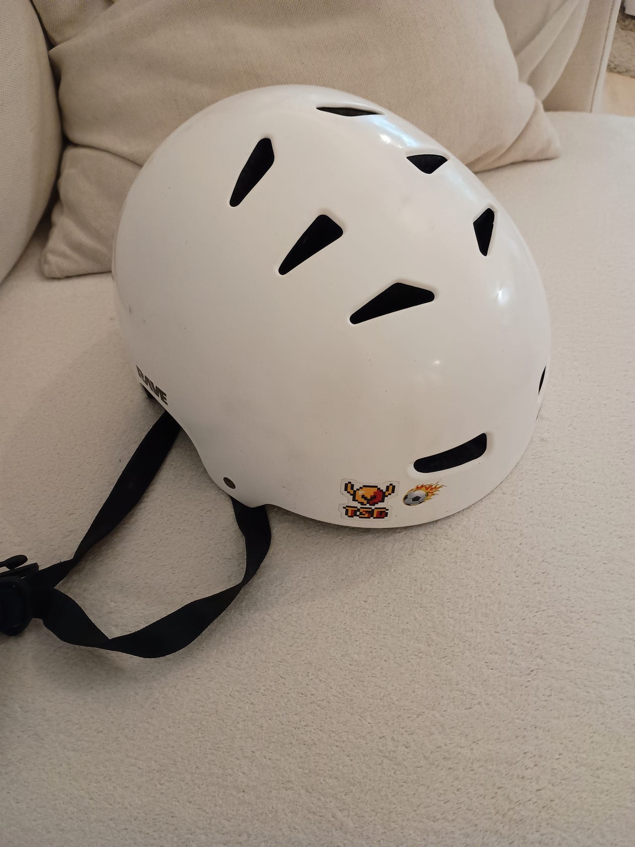 Kypärä koko S/M (55-58cm)