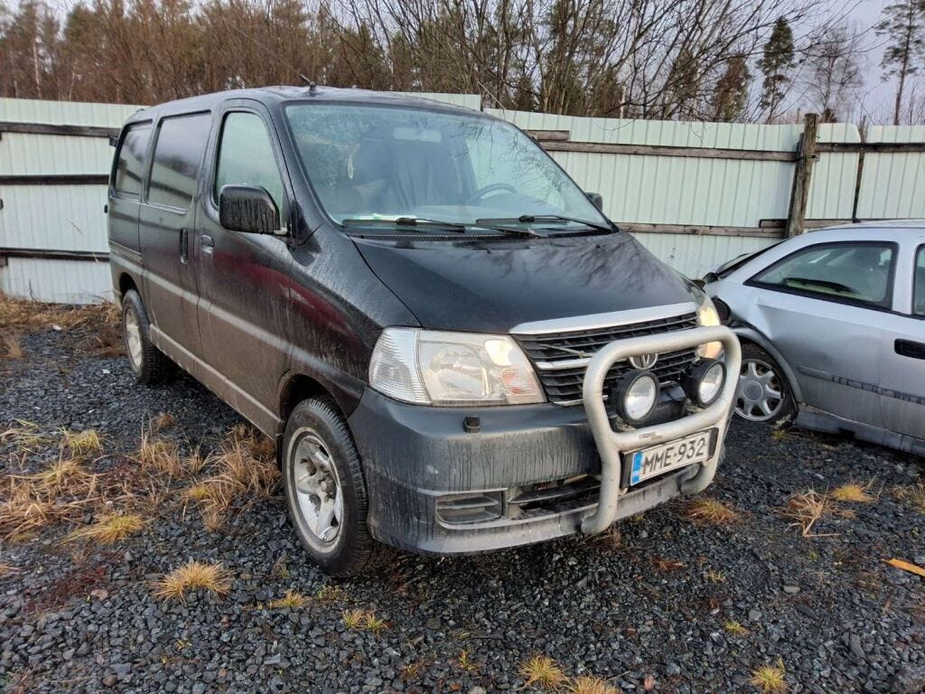 Toyota Hiace OSIA 97-2010 malleihin