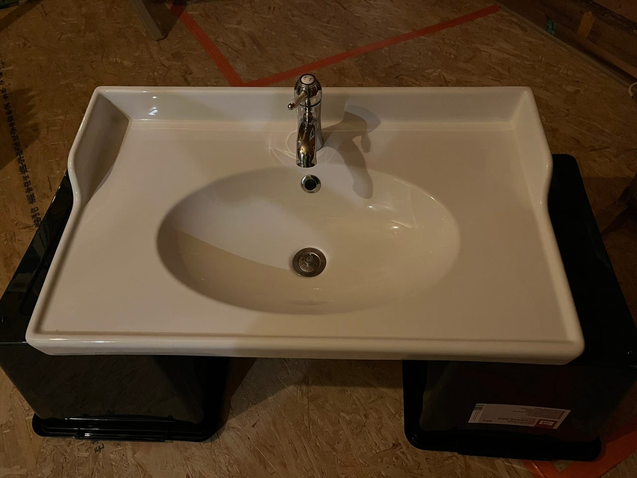 Ikean Rättviken allas ja damixan hana