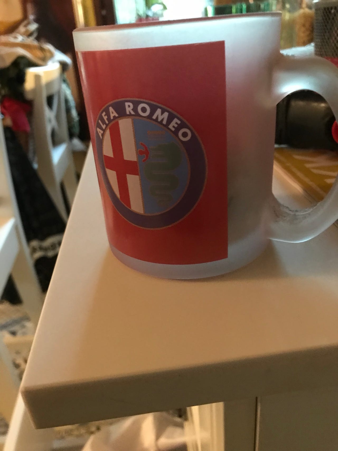 Alfa Romeo Muki ja Miesten ja naisten pikeepaita musta ja punaine